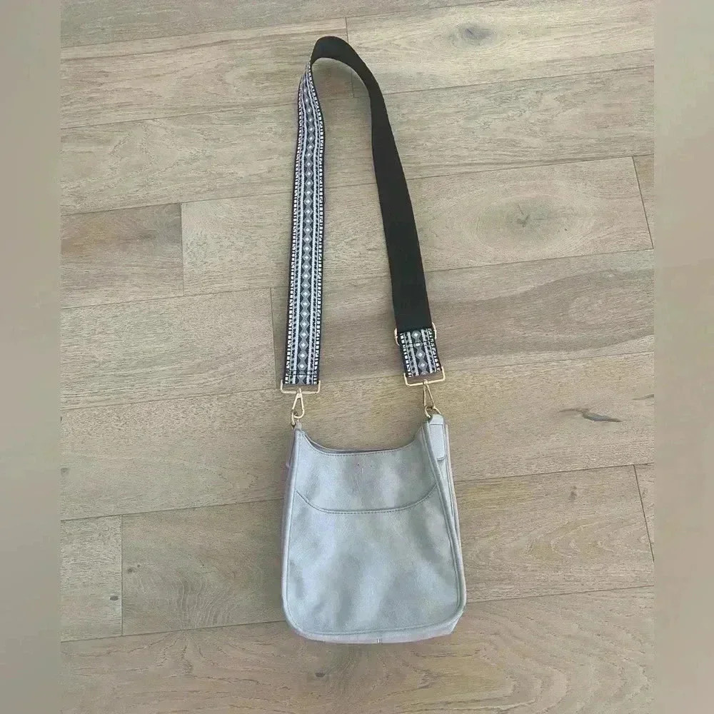 ah dorned Crossbody Bag with Strap Light Grey